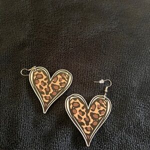 NWOT Leopard Heart Earrings
